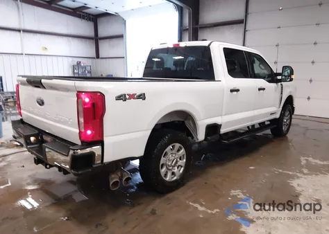2024 Ford F-250 Xlt из США, поврежденный, VIN 1FT7W2BT8REE11002